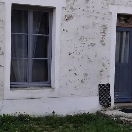 Ground Floor In * Villiers-le-Bacle